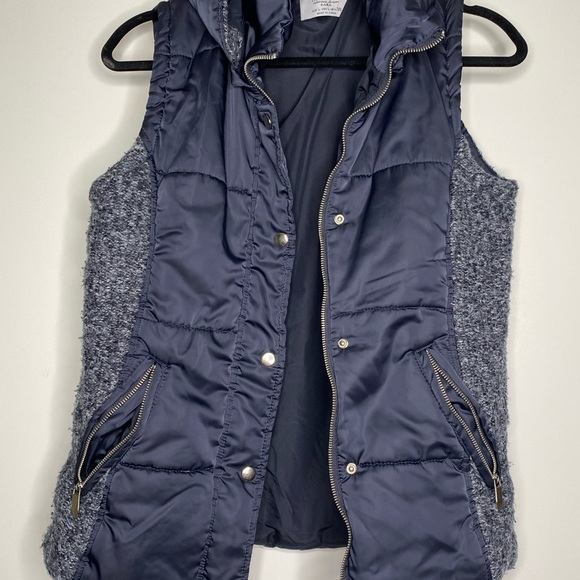 Zara Trafaluc Puffer Hoodie Vest/Jacket Size Large - Picture 3 of 8